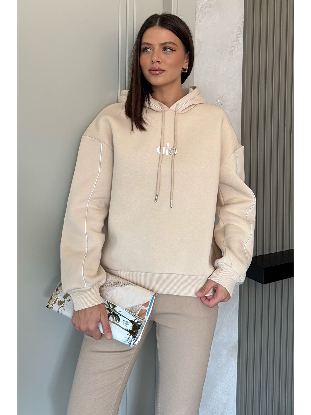Bej Kadın Kapüşonlu Baskılı Şardonlu Sweatshirt