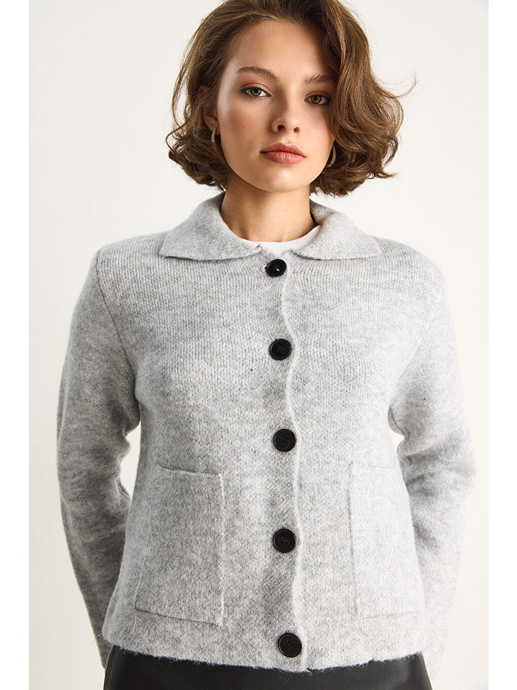 Gri Kadın Cepli Hırka-3