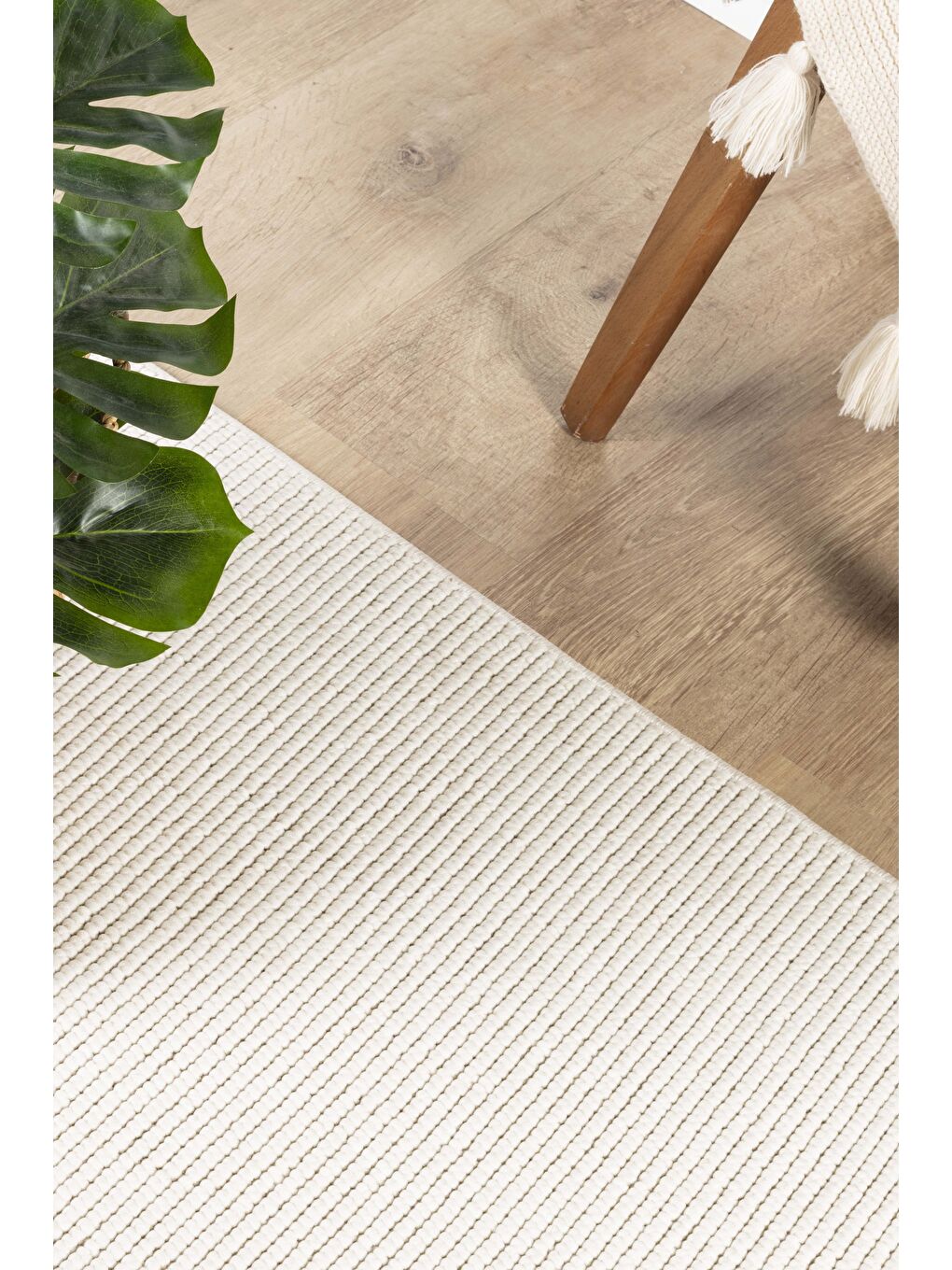 Ekru Loopy 5552 Krem Yumuşak Dokulu Bukle Modern Salon Mutfak Koridor Halısı Makine Halısı-200x290-1