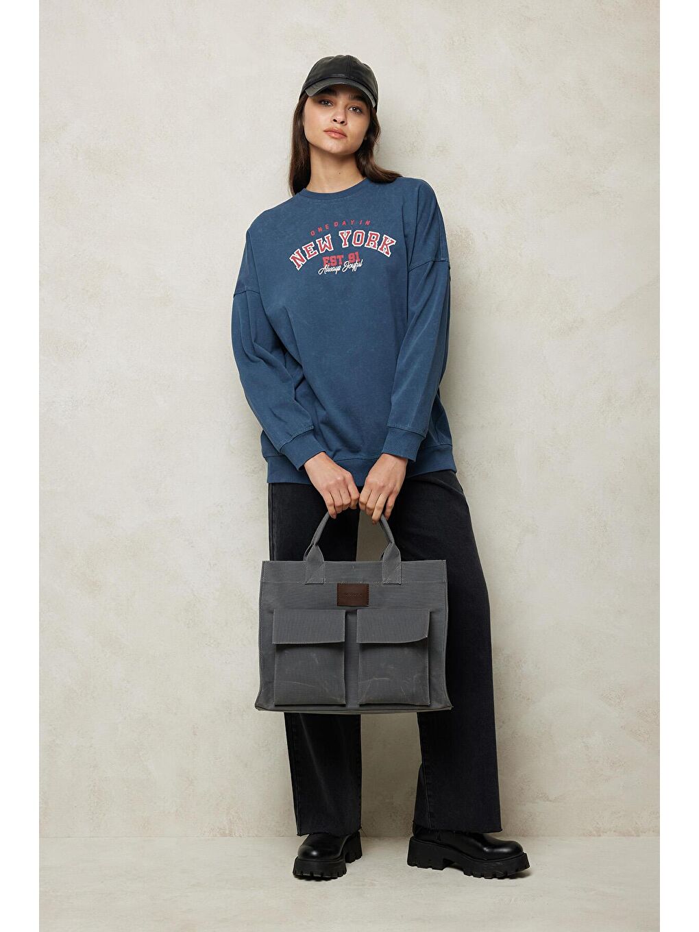 Soluk Efektli Baskılı Sweatshırt Lacivert