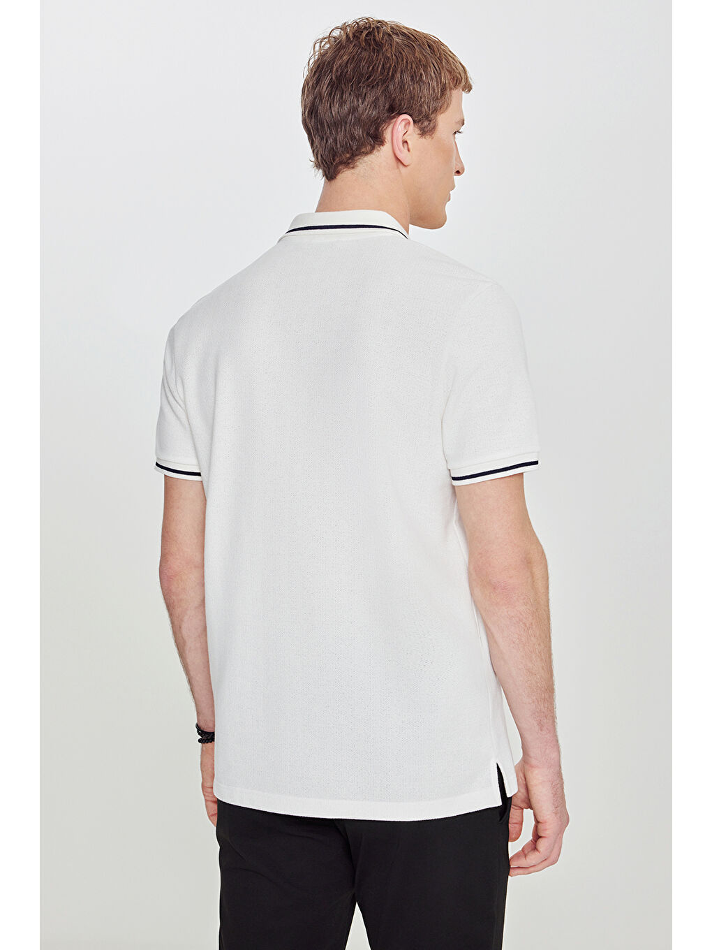 Erkek Ekru Pamuklu Slim Fit Dar Kesim Polo Yaka Jakarlı Esnek Tişört-4