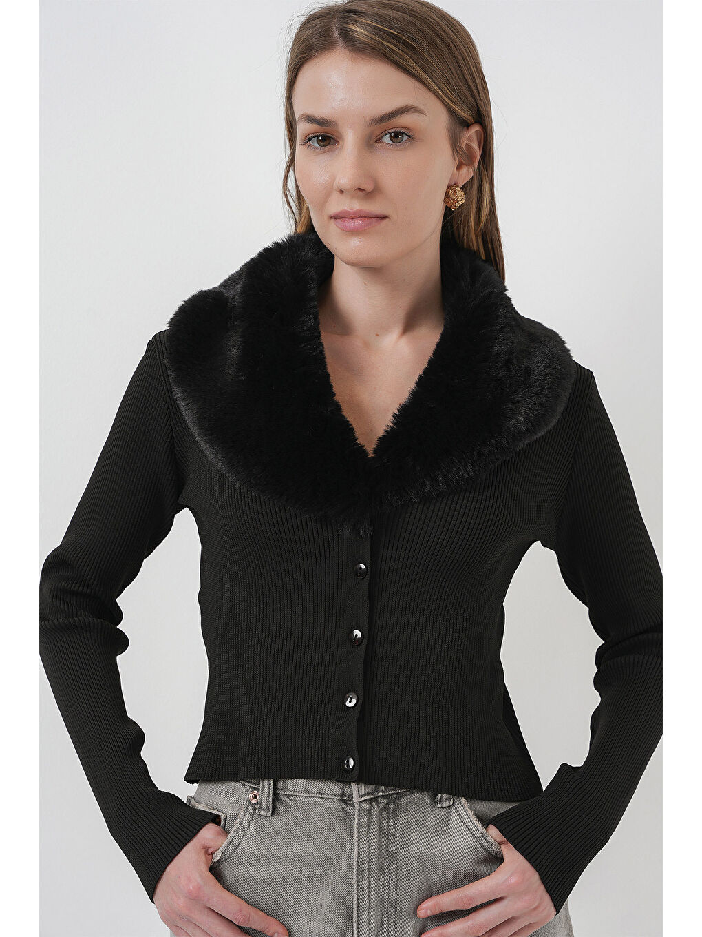 15922 Yakası Kürklü Triko Hırka - Siyah