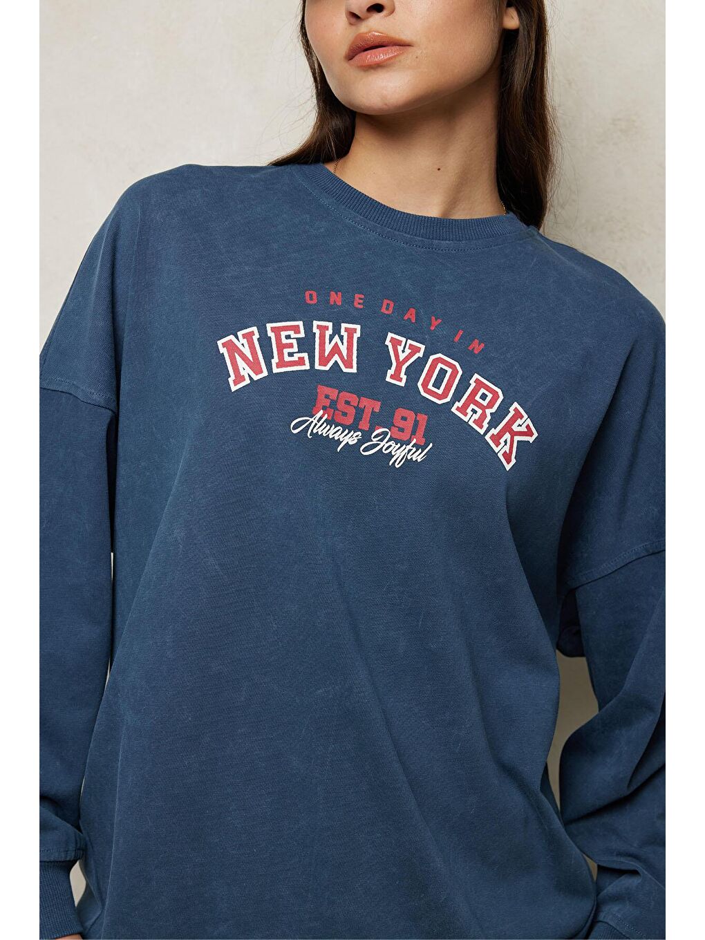 Soluk Efektli Baskılı Sweatshırt Lacivert-1