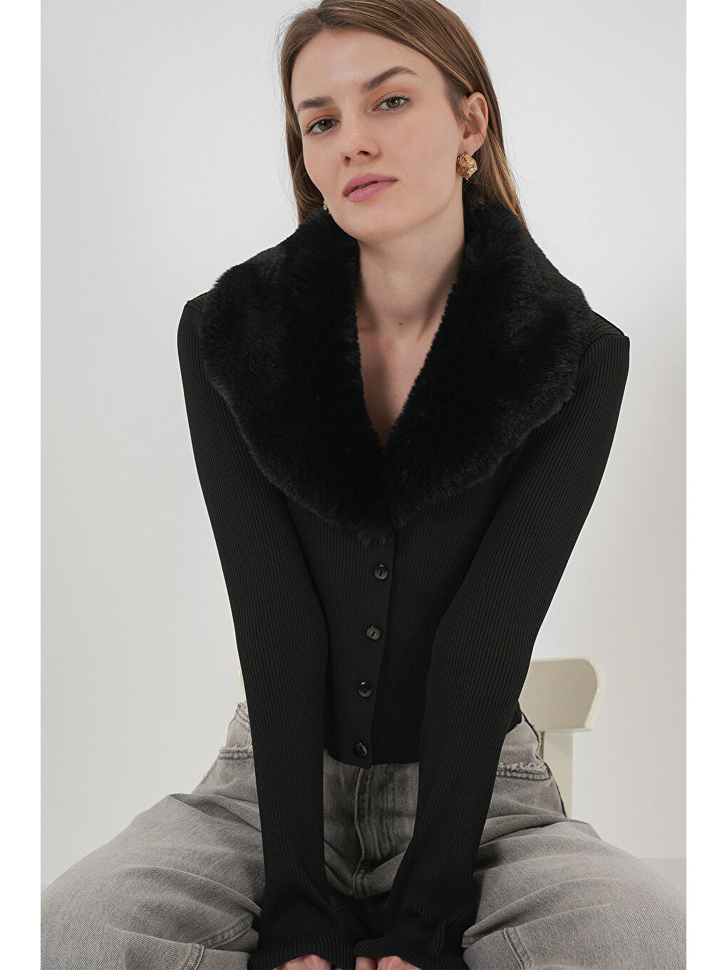 15922 Yakası Kürklü Triko Hırka - Siyah-2