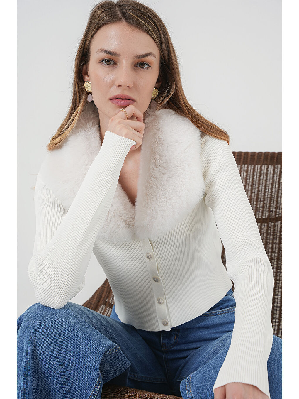 15922 Yakası Kürklü Triko Hırka - Beyaz-2