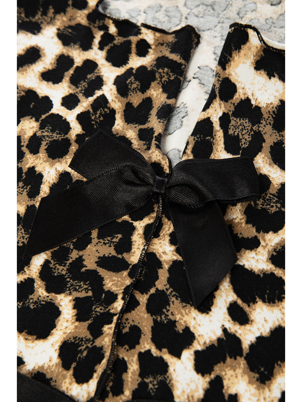 Kahverengi Kadın Pamuklu Çıtır Çiçek Desenli Baby Overloklu Fiyonk Detaylı Uzun Kollu Pijama Takımı-3