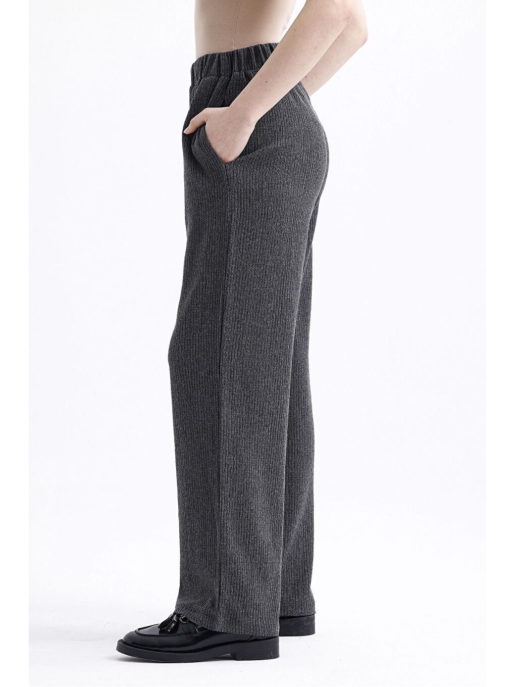 Çizgi Burgulu Gri Pantolon-2