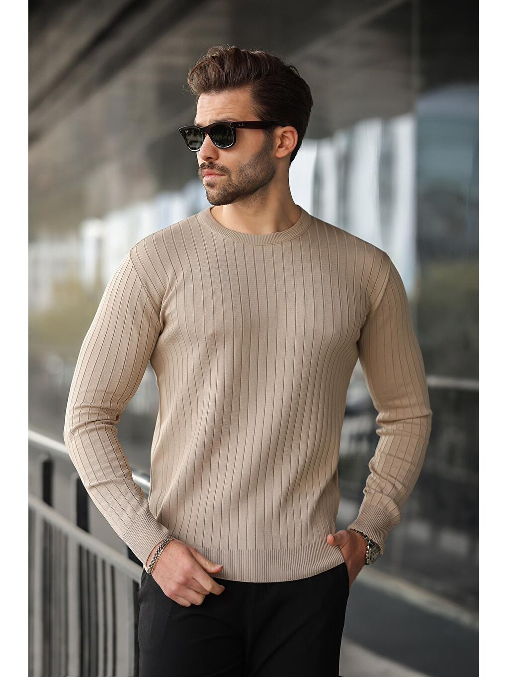 Açık Kahverengi Bisiklet Yaka Çizgili Uzun Kollu Kazak E7273-1