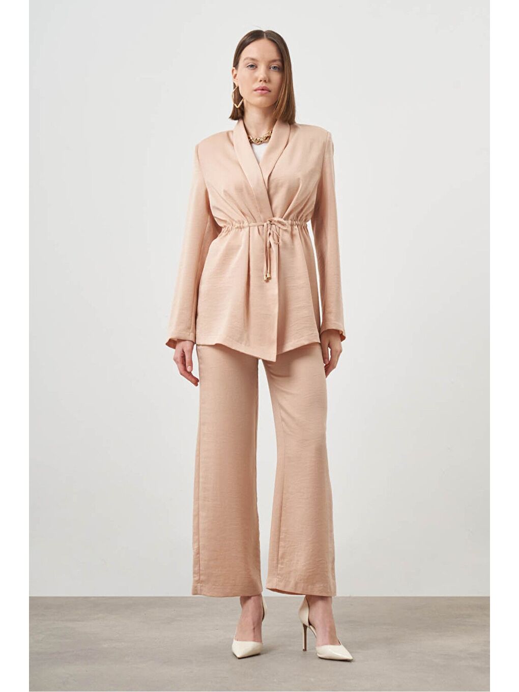 Bol Paça Saten Bej Pantolon