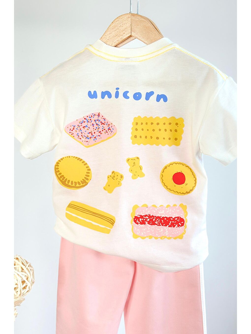 Kız Çocuk Pamuklu Ekru Baskılı T-Shirt Ve Pembe Eşofman Alt Üst Takım-1