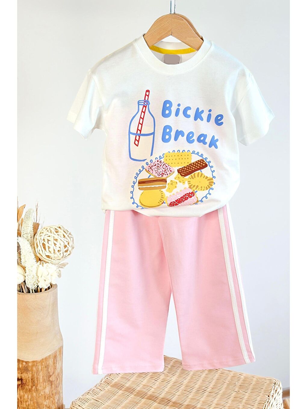 Kız Çocuk Pamuklu Ekru Baskılı T-Shirt Ve Pembe Eşofman Alt Üst Takım-2