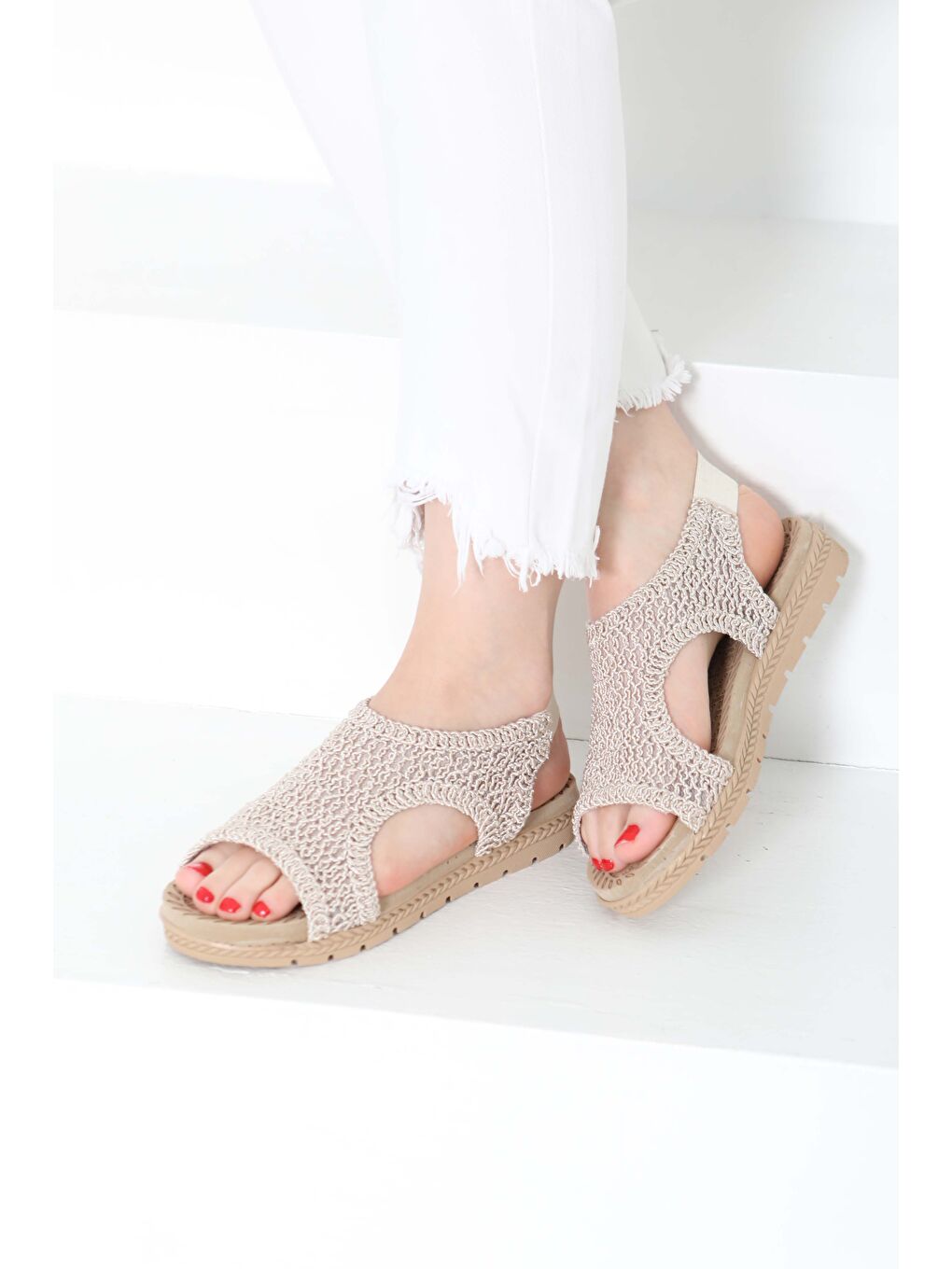 Kadın Bej Nakış Hasırlı Sandalet - 27156-2