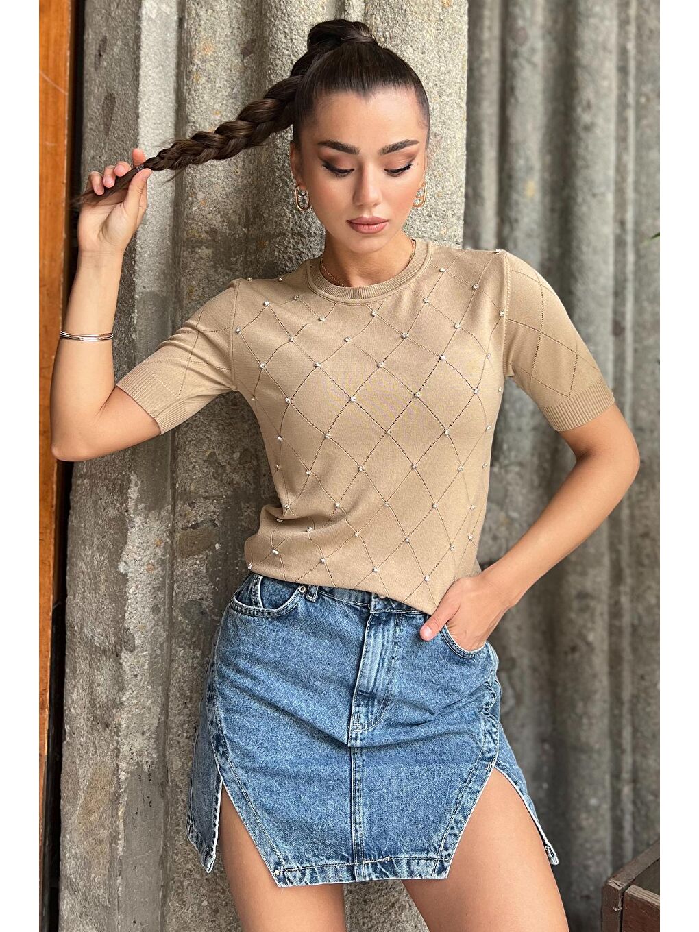 Bej Kendinden Desenli Taşlı Kadın Bluz-1