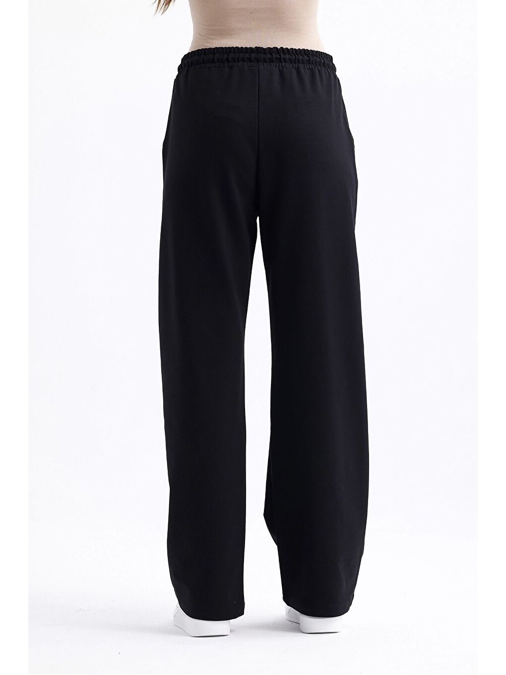 Bağ Uçlu Siyah Pantolon-2