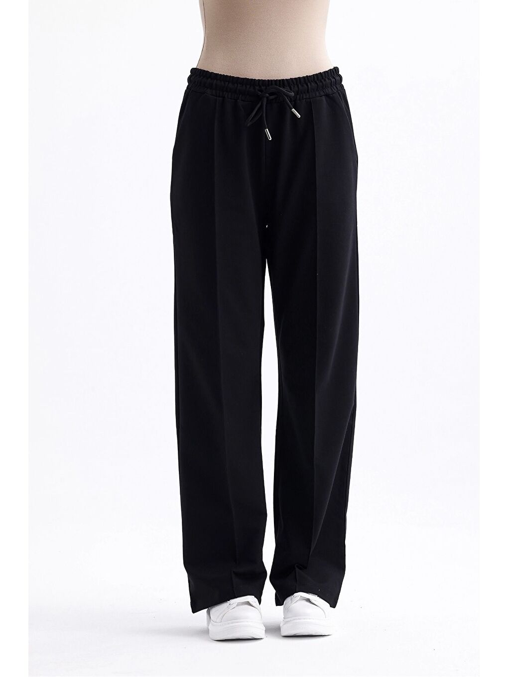 Bağ Uçlu Siyah Pantolon-3