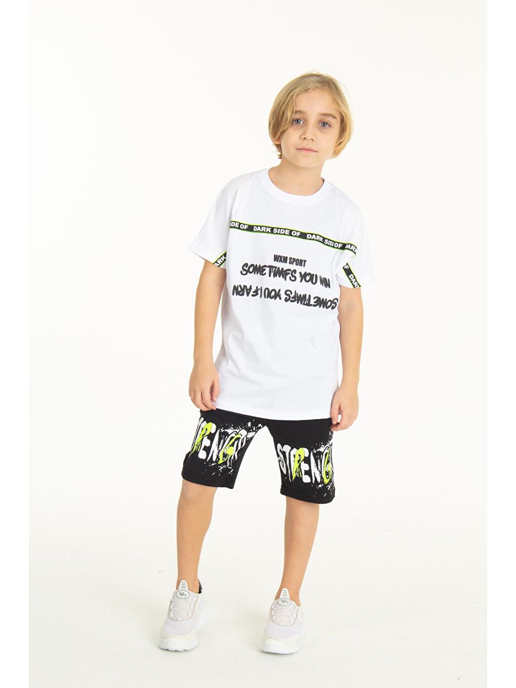 Beyaz Erkek Çocuk Baskılı Şortlu Takım 9-14 Yaş 14012-1