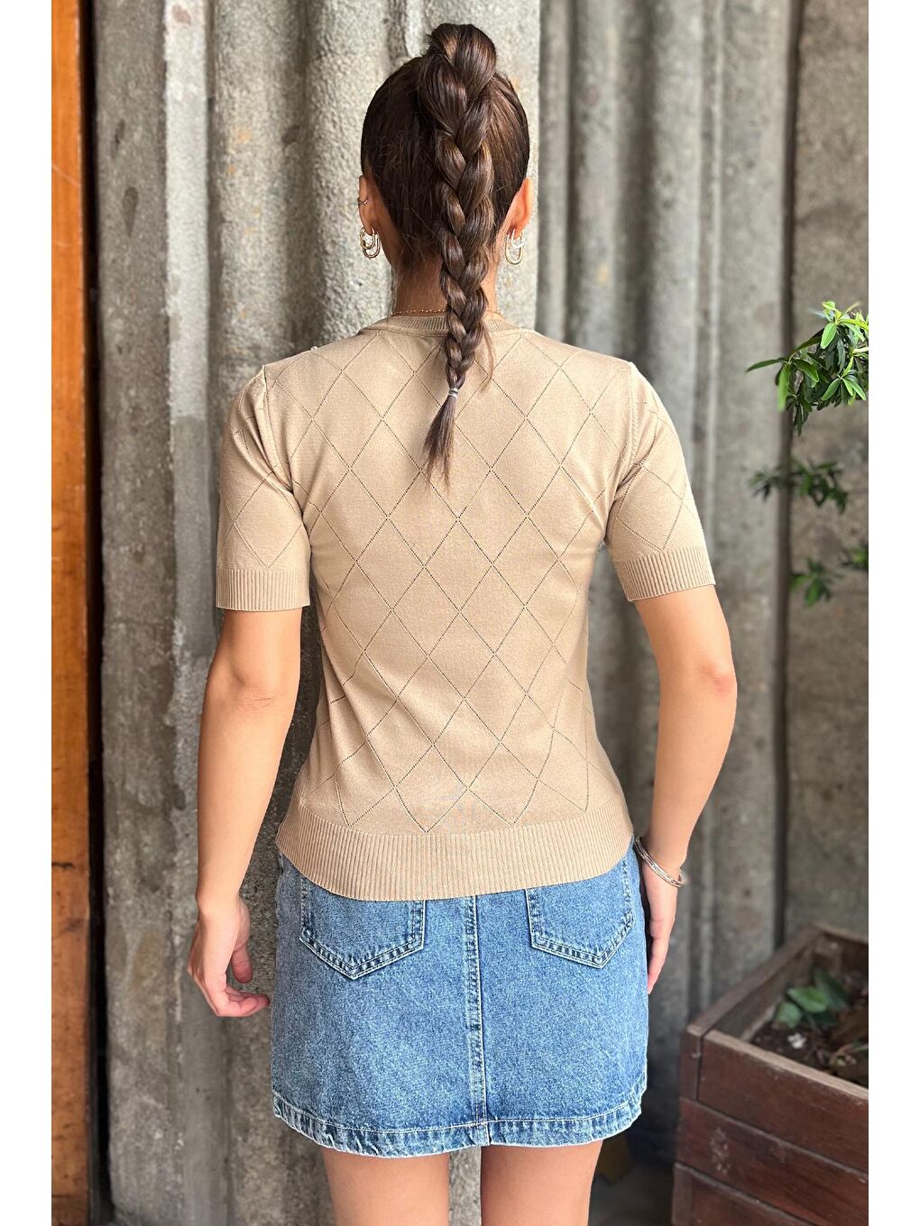 Bej Kendinden Desenli Taşlı Kadın Bluz-3