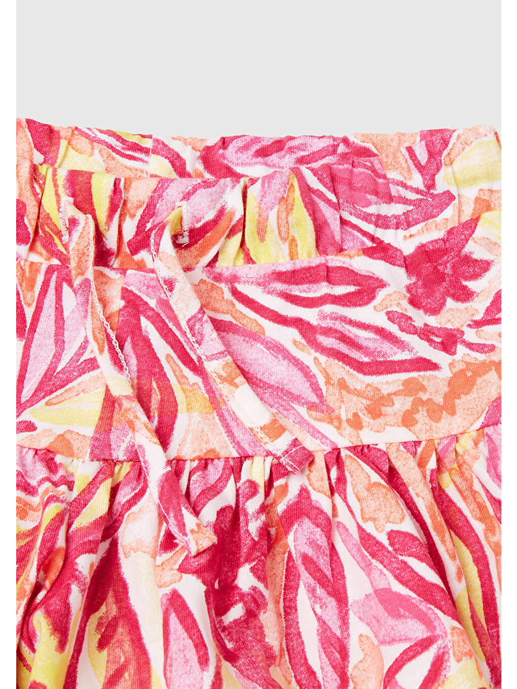 Kız Çocuk Turuncu Desenli Büzgü İpli Etek Ucu Pileli Şort-2