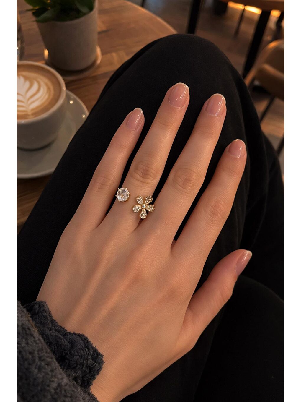 Sarı Ayarlamalı Çiçek Yüzük