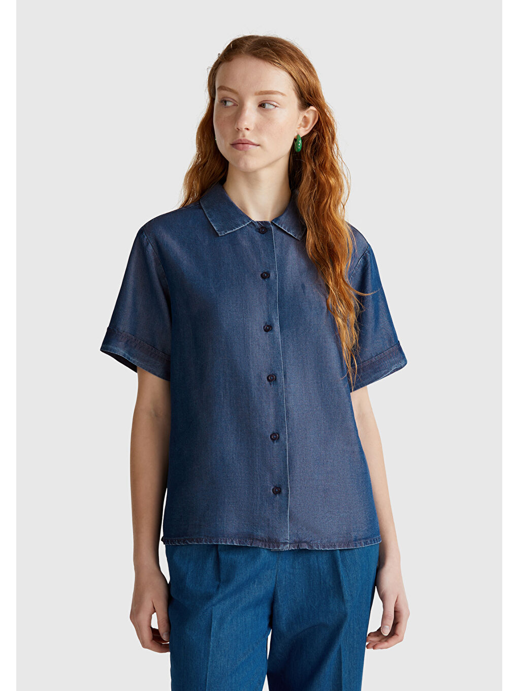 Kadın Koyu Mavi %100 Liyosel Kısa Kollu Denim Gömlek