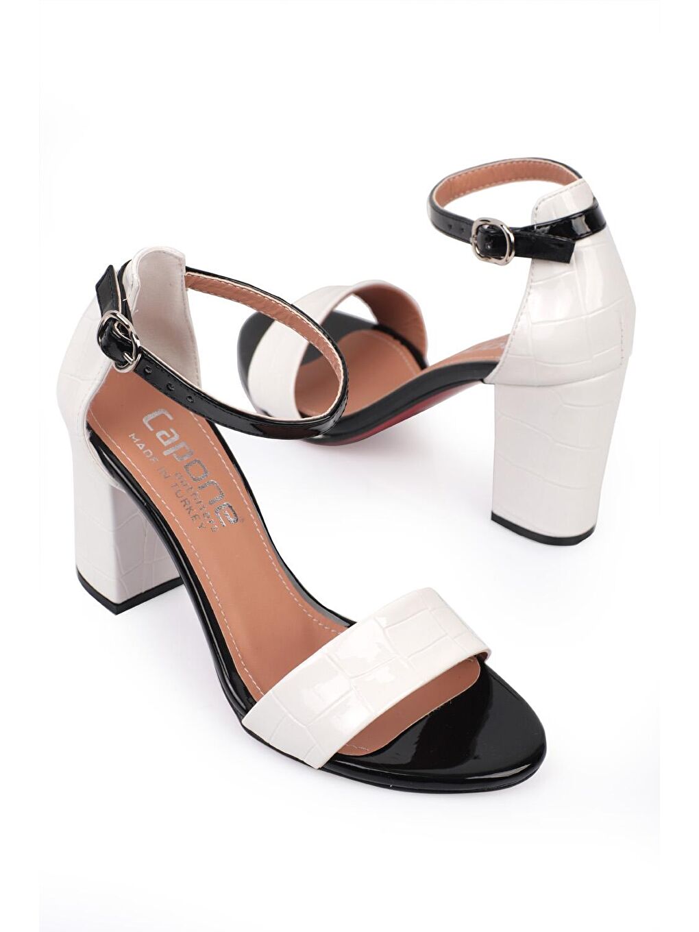 Beyaz Büyük Kroko Desenli Silvy Topuklu Bilekten Bantlı Kadın Sandalet