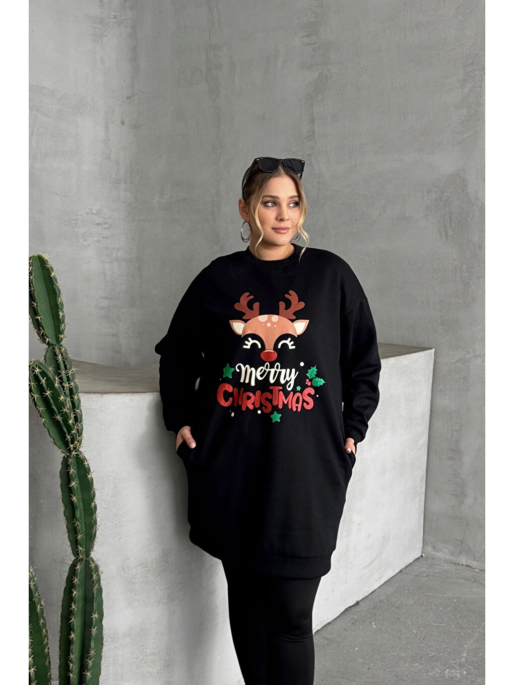 Stil Diva Siyah Büyük Beden Yılbaşı Temalı Bisiklet Yaka Uzun Kollu Cepli Sweatshirt Elbise 303827