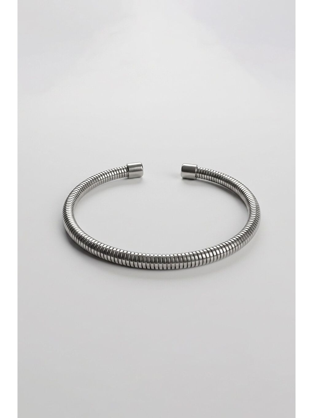 Gri Erkek Spiral Dokulu Kapamasız Çelik Bileklik Gümüş