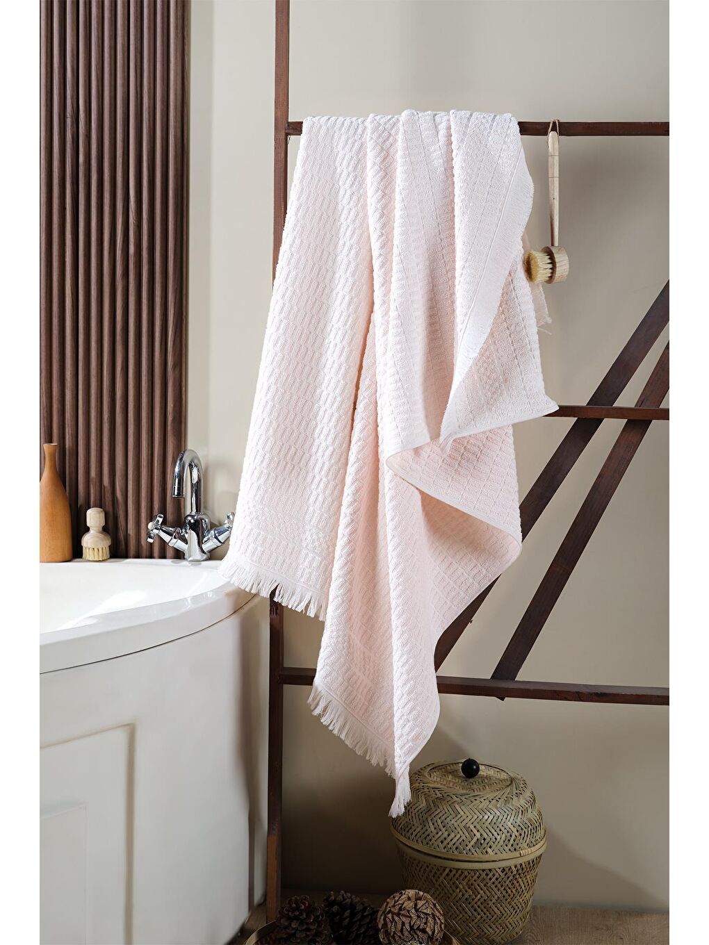Pembe Daphne Banyo Havlusu 90x150 Cm %100 Pamuk Battal Boy-1