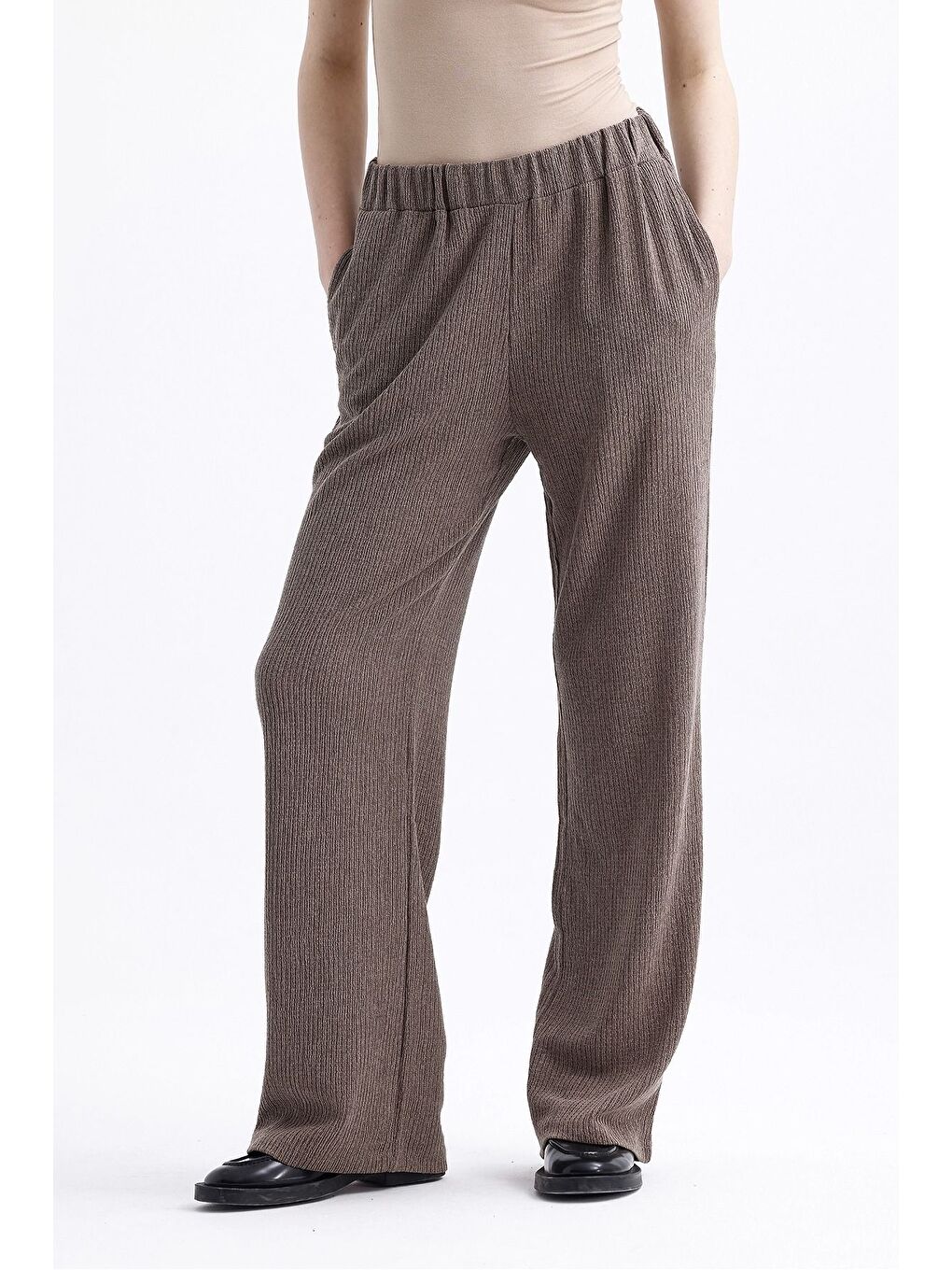 Kahverengi Çizgi Burgulu Sütlü Kahve Pantolon