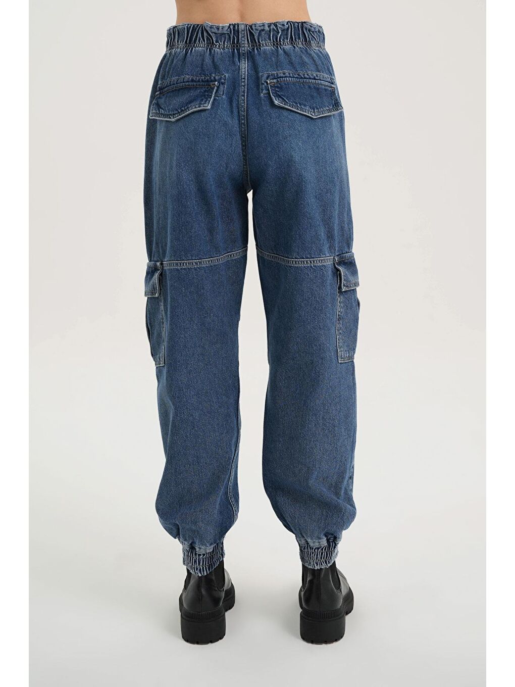 Hazel Orta Mavi Yüksek Bel Beli ve Paçası Lastikli Patı Fermuarlı Kargo Jean Pantolon-3