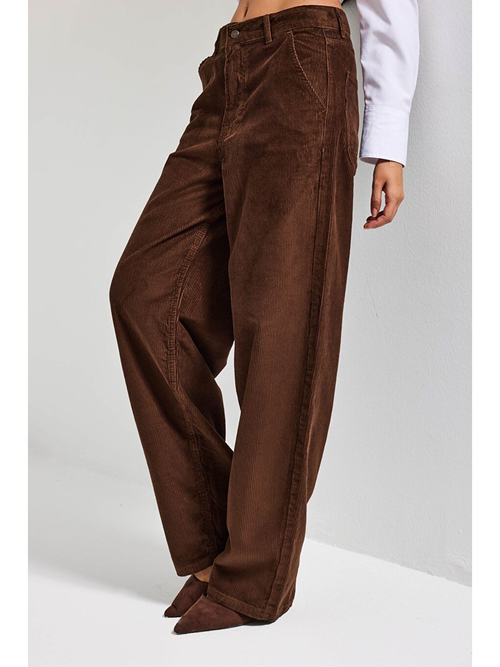 Kadın Kahverengi 8-26w5-42 Skater Fit Fitilli Velvet Kadife Kumaş Pantolon-2