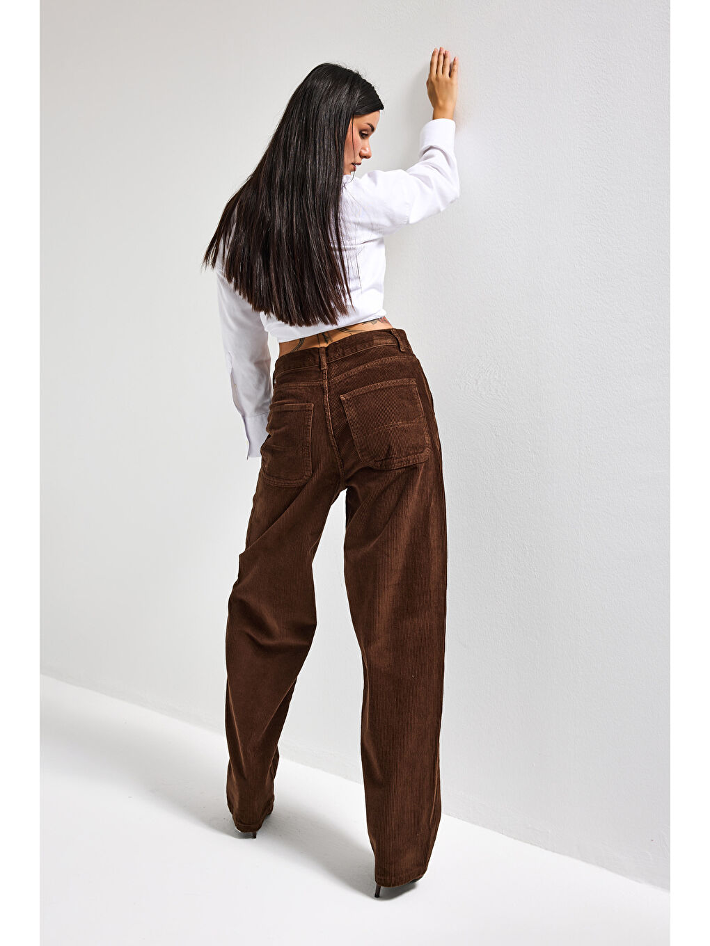 Kadın Kahverengi 8-26w5-42 Skater Fit Fitilli Velvet Kadife Kumaş Pantolon-3