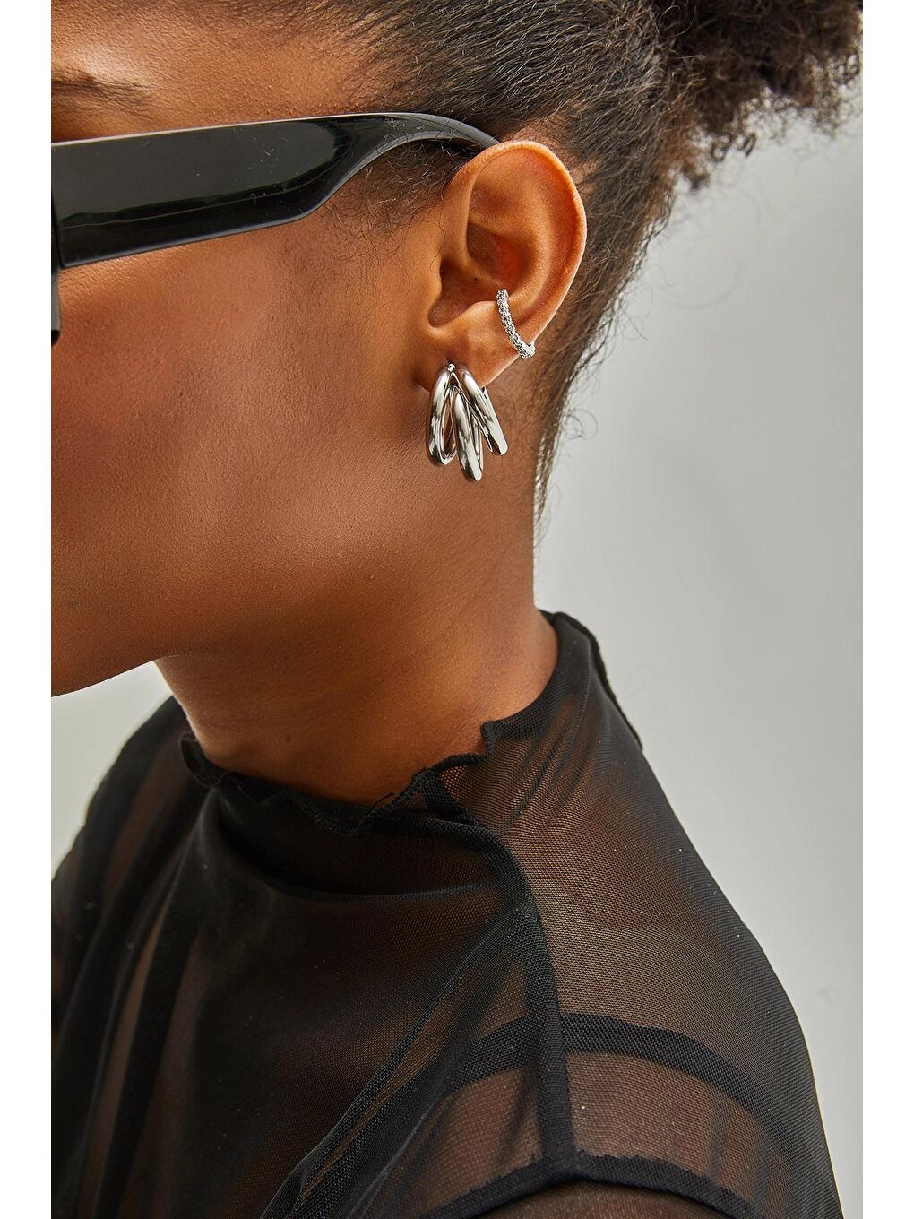 Gri Kadın Aksesuar Üçlü Görünümlü Halka Küpe-3