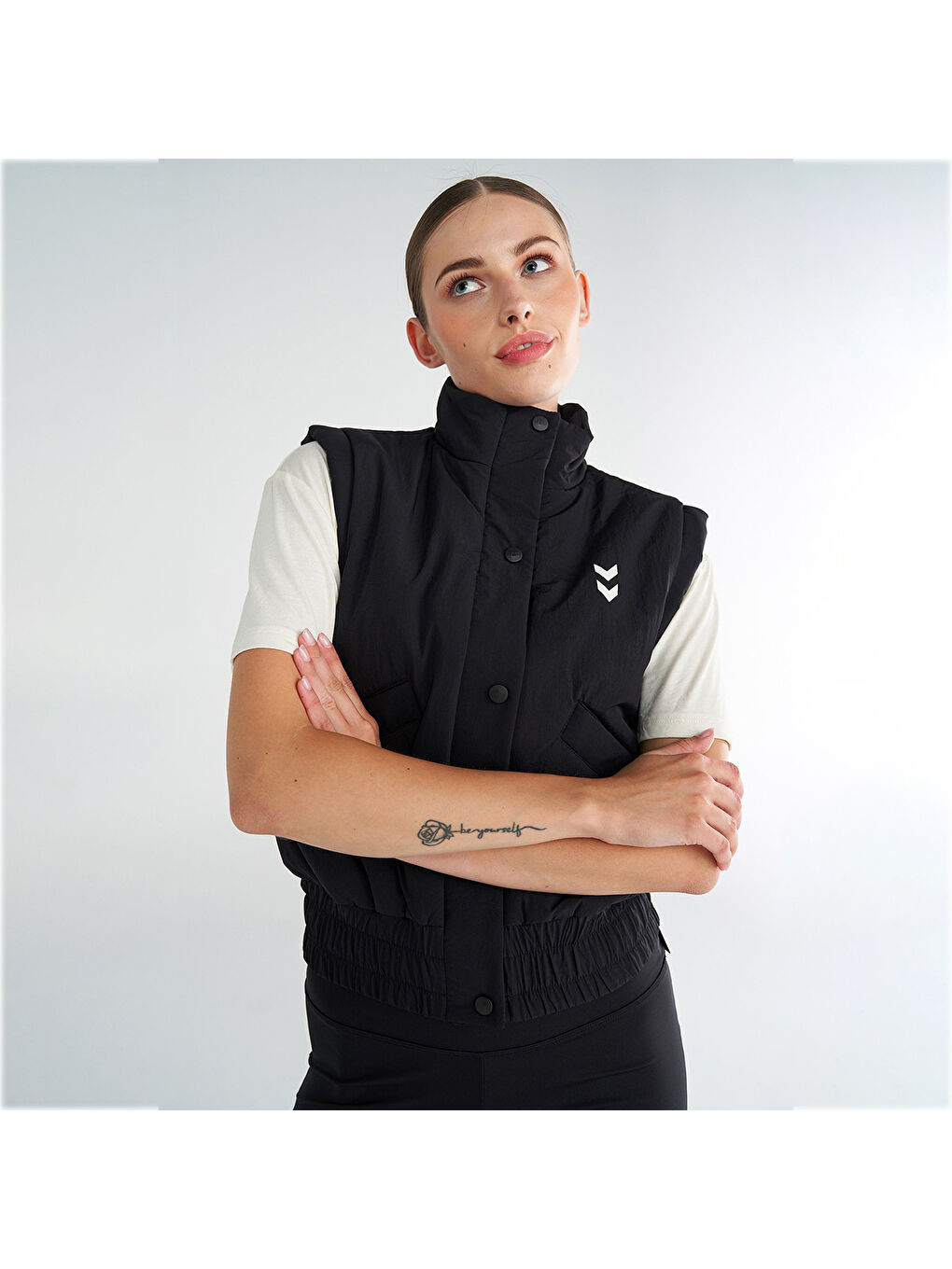 Care Kadın Siyah Dik Yaka Yelek-2