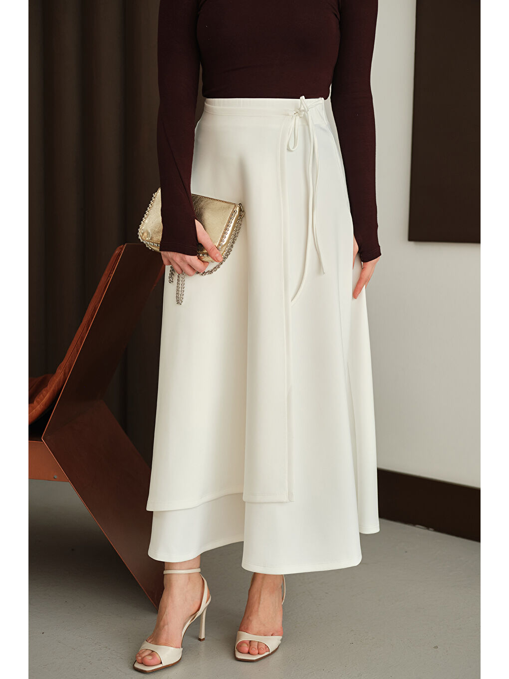 Kadın Kurdele Detay Etek Beyaz-4