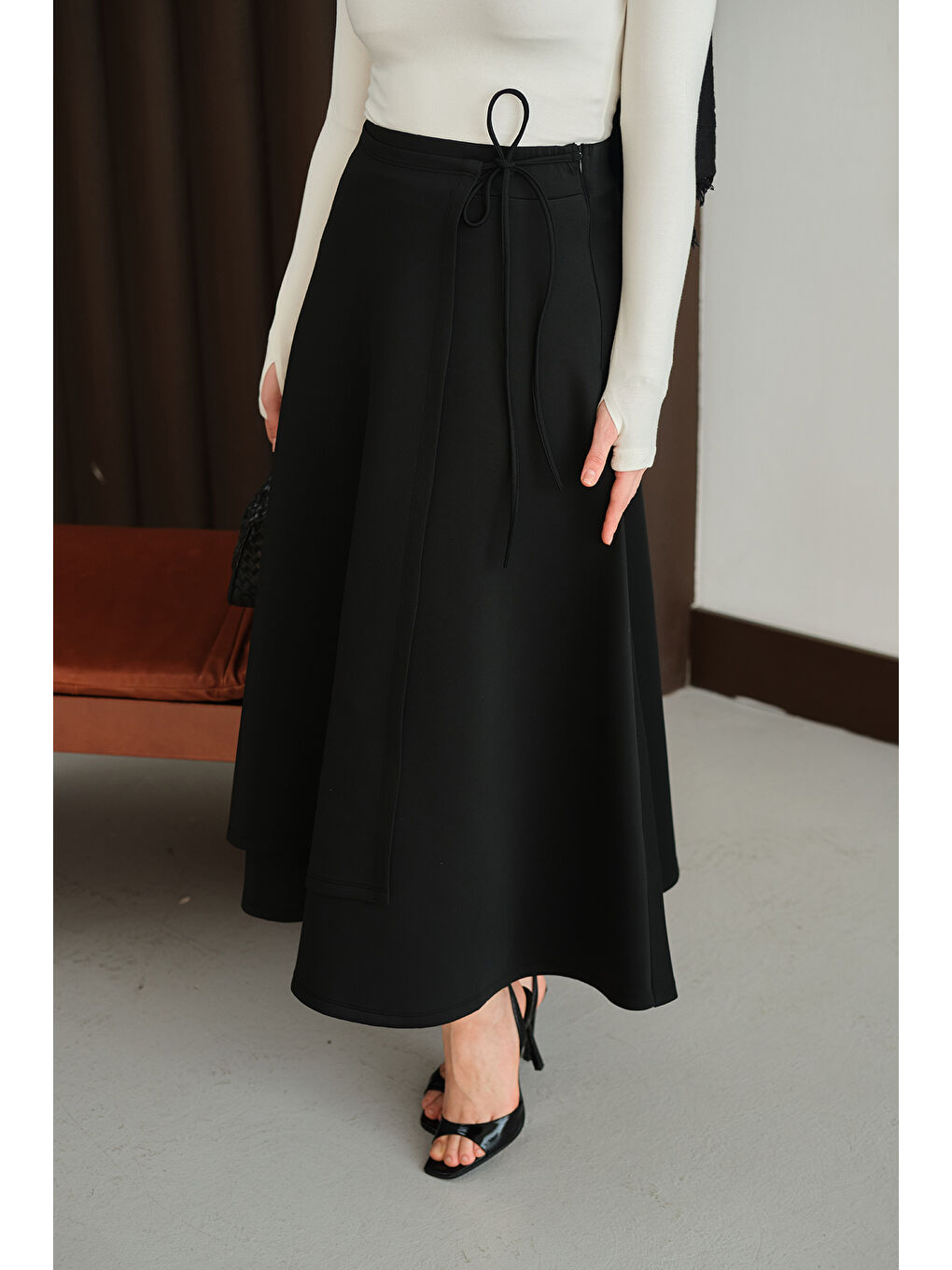 Kadın Kurdele Detay Etek Siyah-3