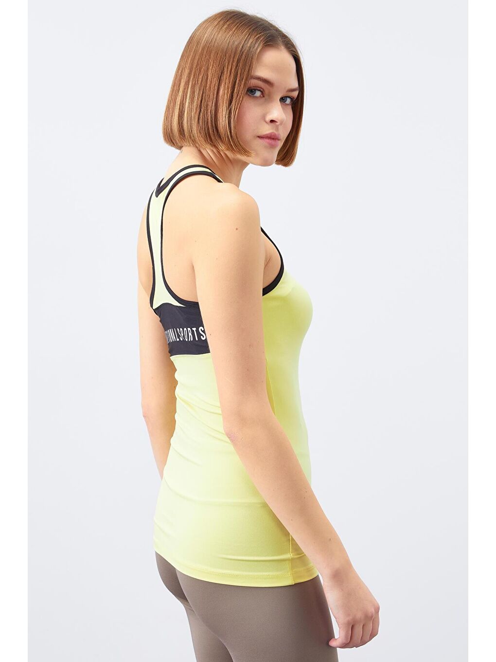 Sarı Limon Kolsuz Arka Yazı Detaylı Standart Kalıp Kadın Spor Atlet - 97096-2