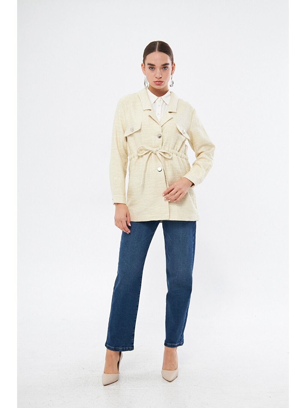 Beli Bağcıklı Ekru Ceket