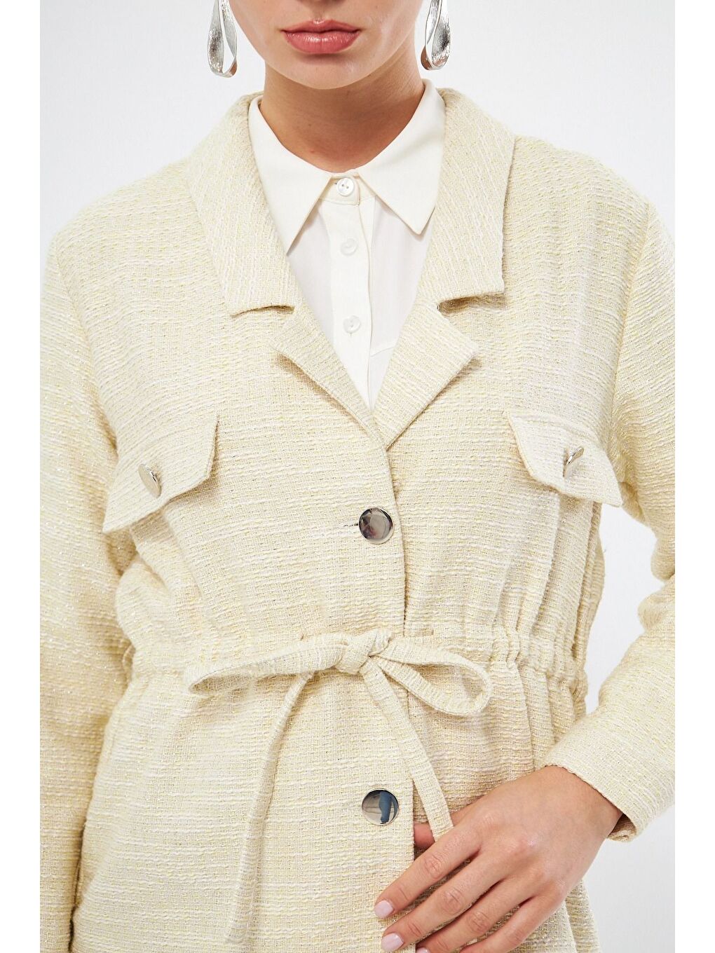 Beli Bağcıklı Ekru Ceket-1