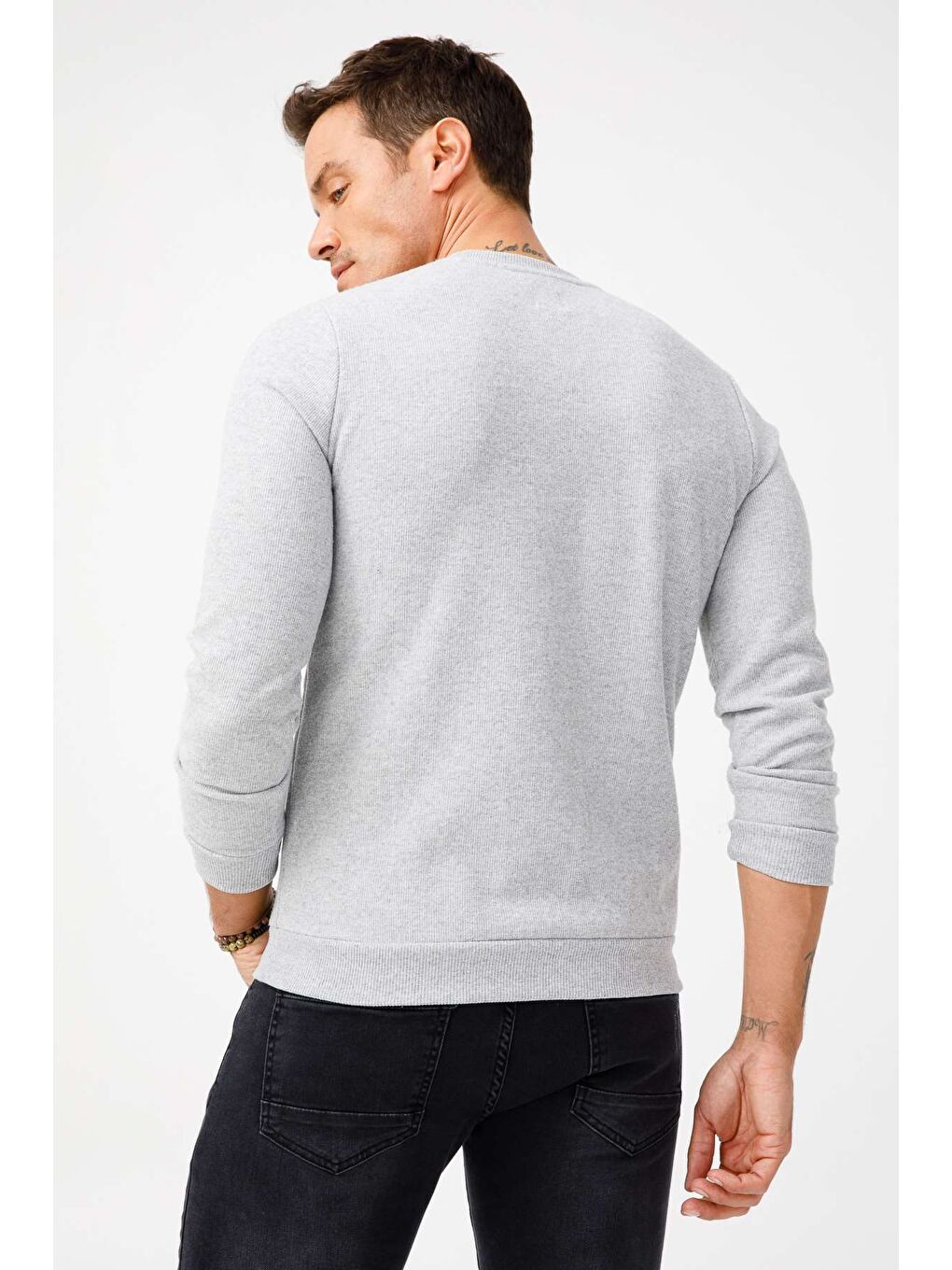 Gri Regular Fit Rahat Kalıp Bisiklet Yaka Düz Uzun Kollu Triko-1