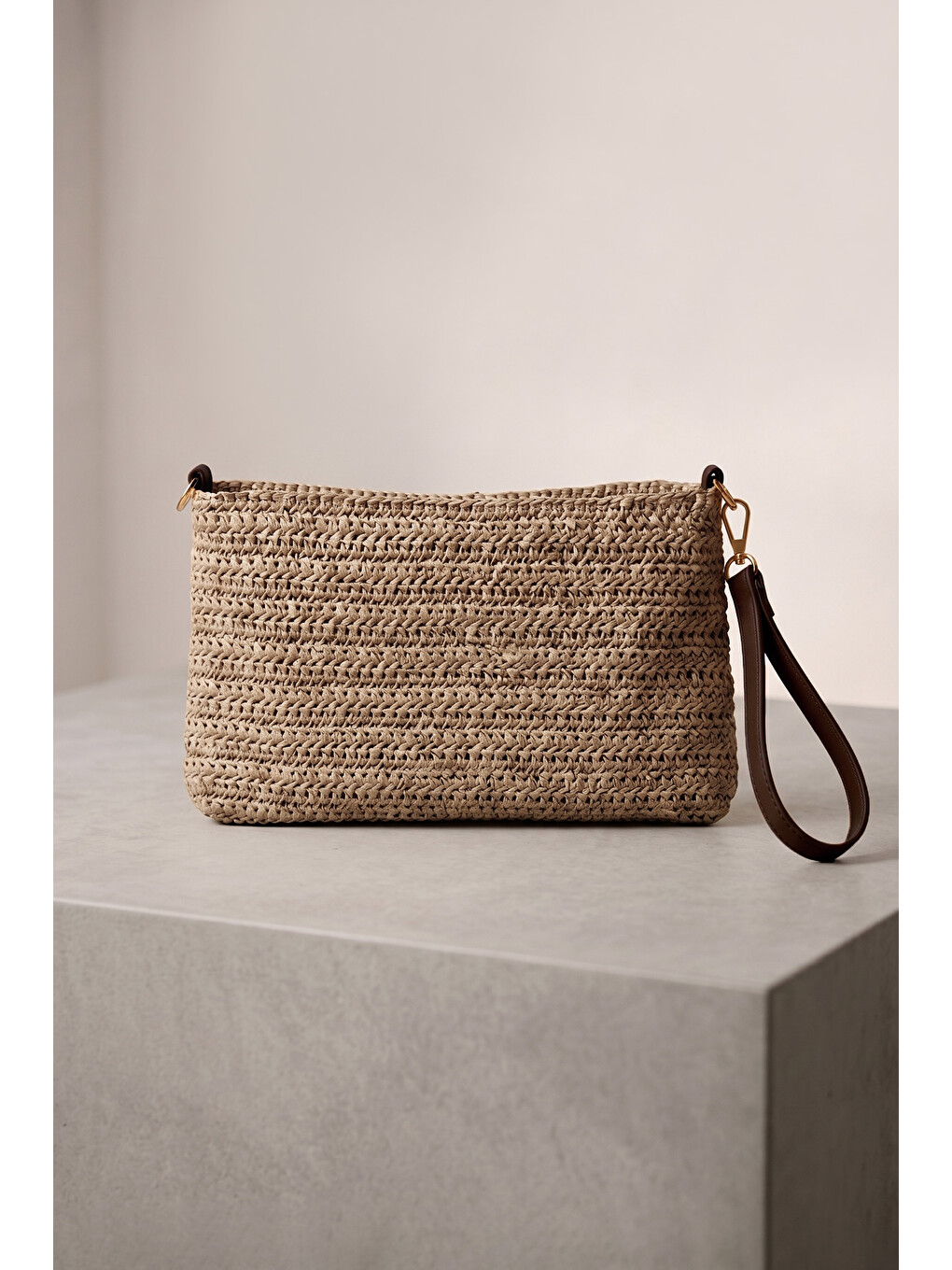 Bej Zincir Askılı Hasır Portföy Clutch Çanta-1