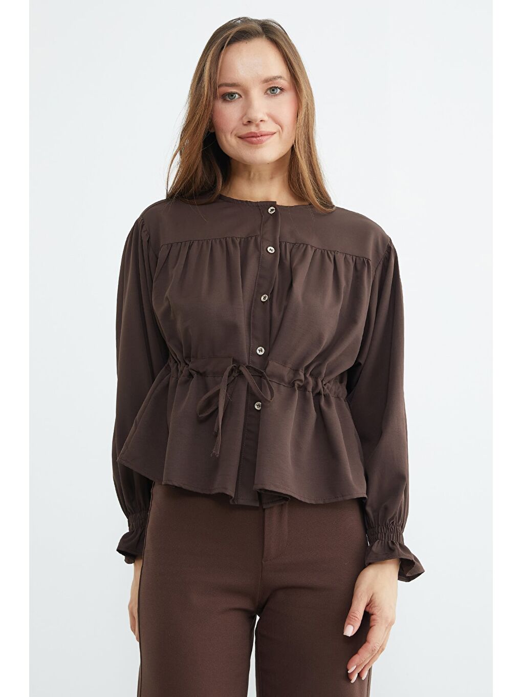 Kahverengi Önü Bağlamalı Kolu Gipeli Salaş Gömlek-4