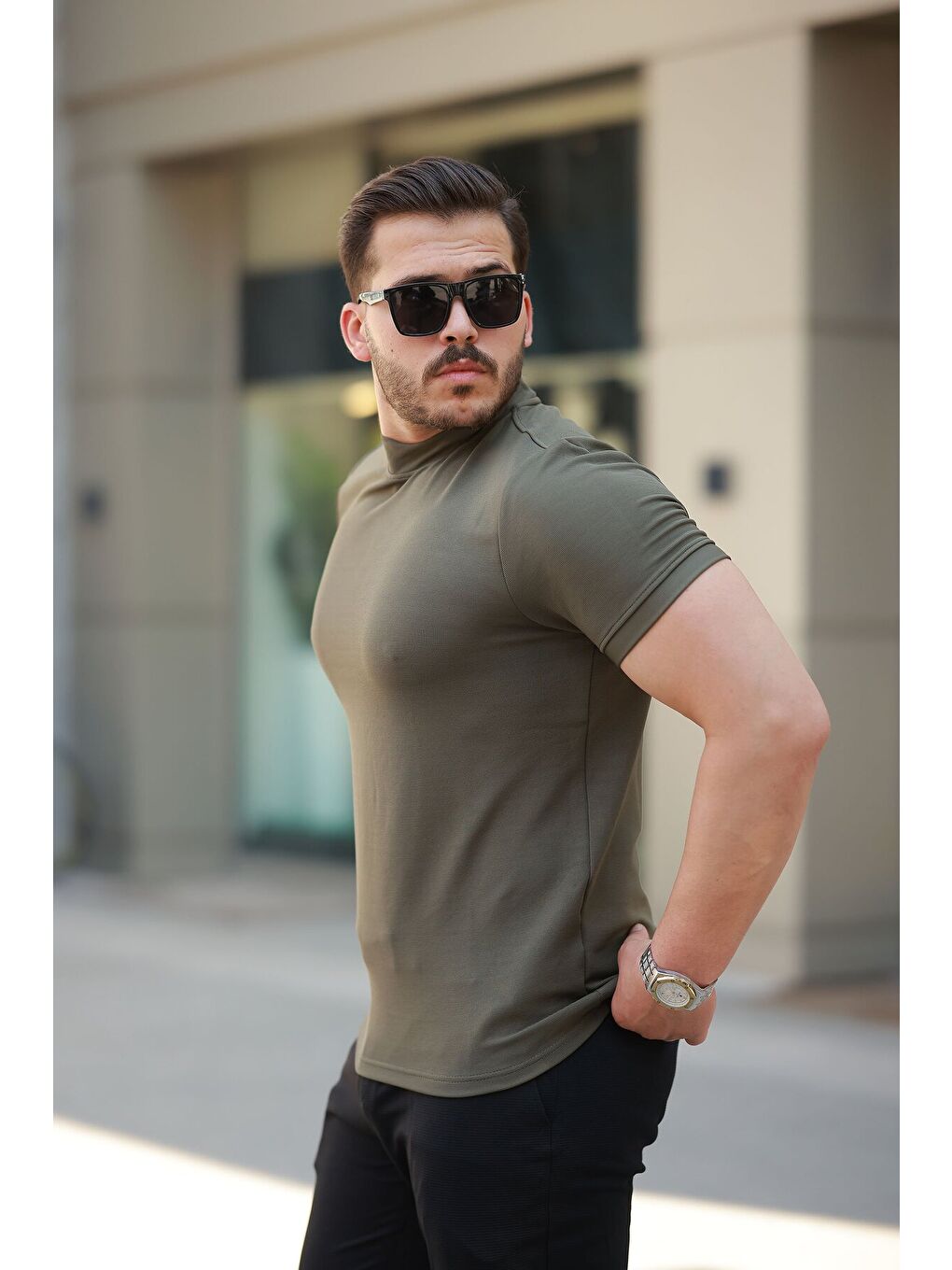 Haki Erkek Yarım Balıkçı Yaka Kısa Kollu Tişört