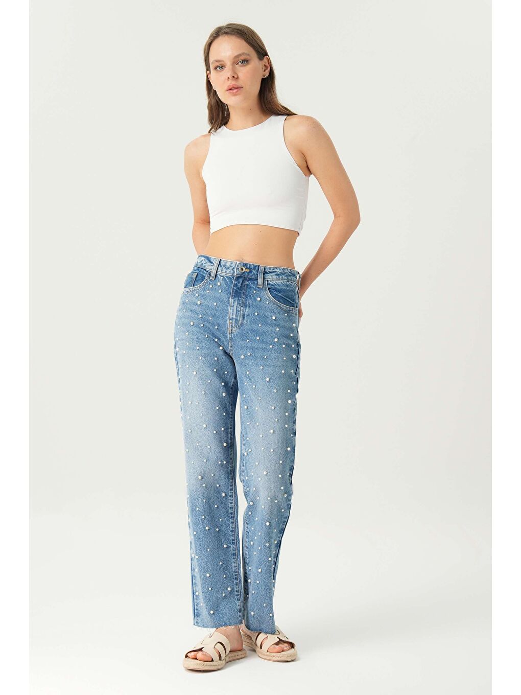 Açık Mavi Yüksek Bel Patı Fermuarlı İnci Detaylı Paçası Kesik Straight Fit Jean Pantolon C 4518-111