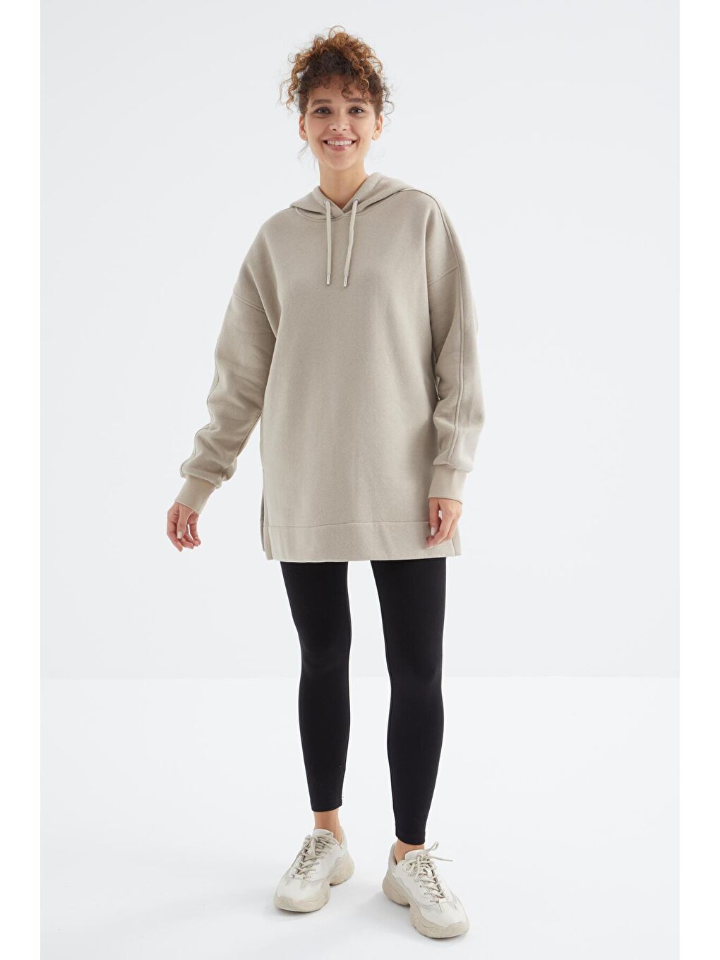 TOMMYLIFE Koyu Bej Reglan Kol Basic Kapüşonlu Oversize Tunik - 97242 - 1