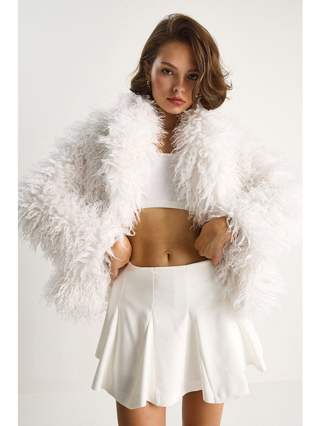 Beyaz Kadın Astarlı Tiftik Tarz Tibet Kürk Ceket-1