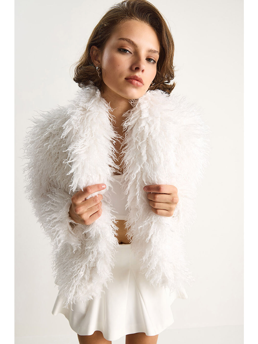 Beyaz Kadın Astarlı Tiftik Tarz Tibet Kürk Ceket-2