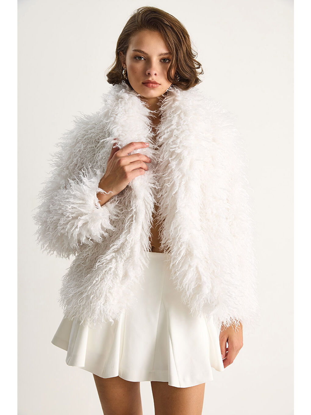 Beyaz Kadın Astarlı Tiftik Tarz Tibet Kürk Ceket-3