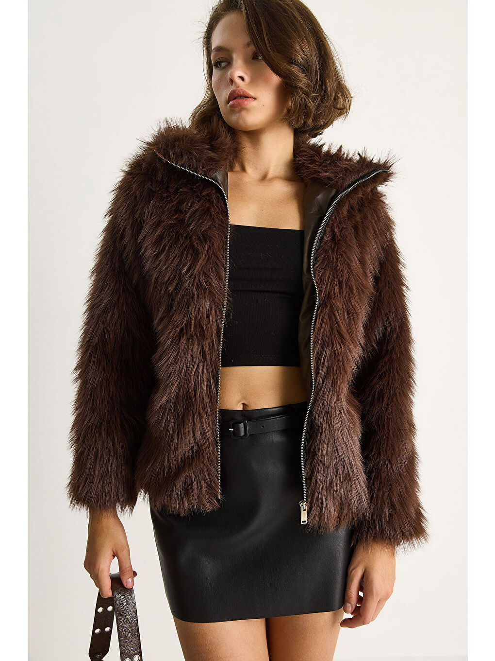 Kahverengi Kadın Fermuarı Deri Detaylı Astarlı Kürk Mont-4