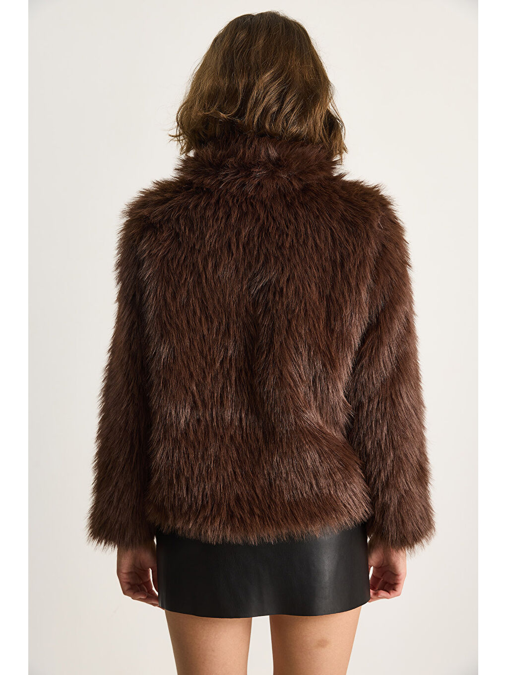 Kahverengi Kadın Fermuarı Deri Detaylı Astarlı Kürk Mont-7